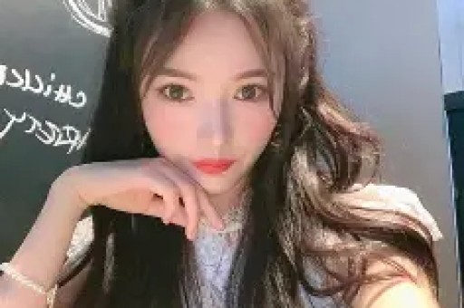 3500家连锁店女网红艾琳演豪门戏翻车涉嫌欺诈中老年人