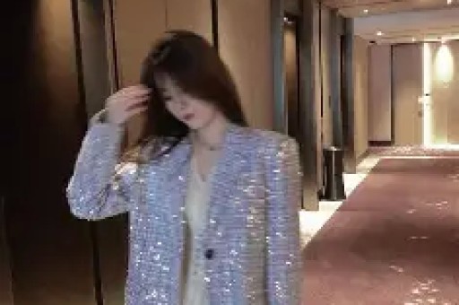 冉莹颖人设崩了想和邹市明收入AA女方账号被冲 网友神评太扎心