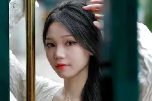 热搜压不住！知名女星曝陈小春猛料 好男人人设崩塌 采儿被打脸